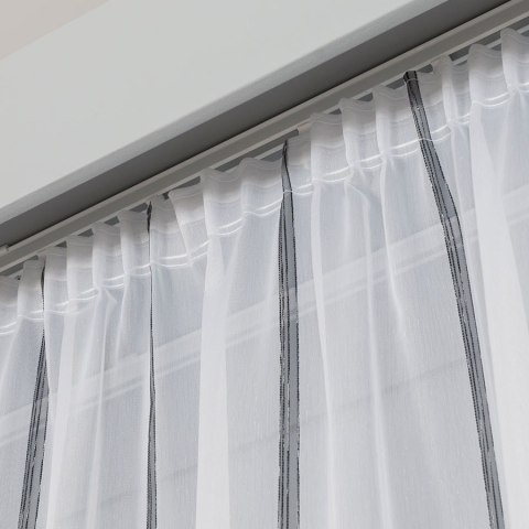 Firanka fantazyjna, pasowa z ołowianką, wys.305cm, kolor biały z czarnym ze srebrną nitką 019789/OLO/007/0003