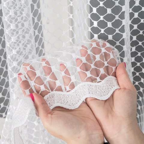 Firanka haftowana ze wzorem po całości, wys. 180cm, kolor biały 008283/020/001/000180/1