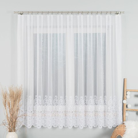 Firanka haftowana ze wzorem na samym dole, wys. 180cm, kolor biały 926122/000/001/000180/1