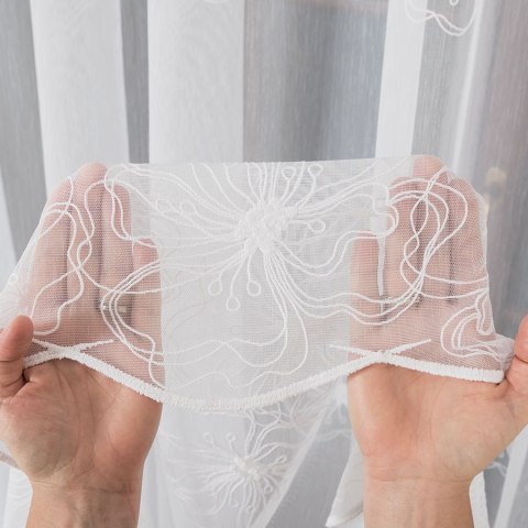 Firanka haftowana, pasowa, wys. 280cm, kolor biały 051204/000/001/000280/1