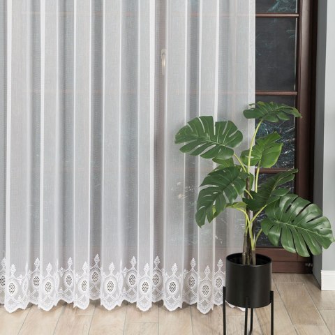 Firanka haftowana ze wzorem na samym dole, wys. 280cm, kolor biały 123946/768/001/000280/1