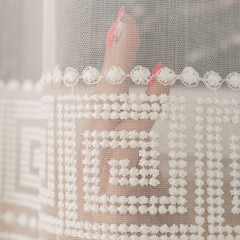 Firanka haftowana ze złotym błyskiem, wys. 160cm, kolor 012 kremowy 127195/768/012/000160/1