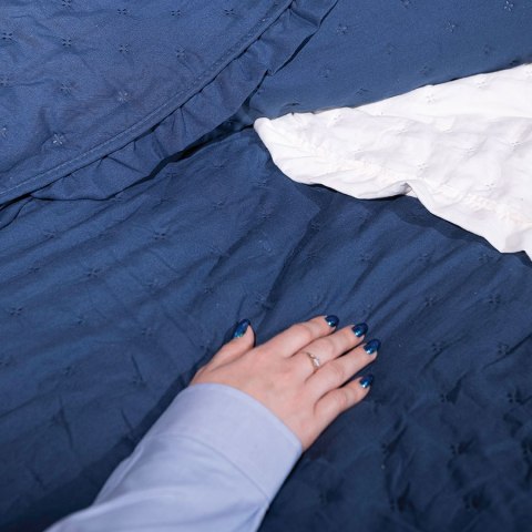 WERONA Narzuta dekoracyjna z falbaną w kropki, 200x220cm, kolor 002 niebieski WERONA/NAP/002/200220/1