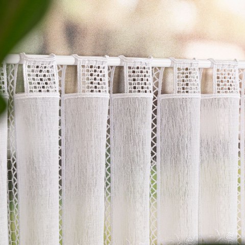 Zazdrostka haftowana panelowa na batyście, wys. 40cm, kolor biały 096204/388/001/000040/1