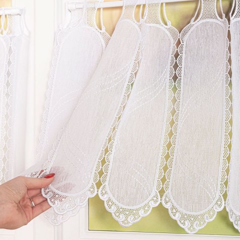 Zazdrostka haftowana panelowa na batyście, wys. 40cm, kolor biały 097651/388/001/000040/1