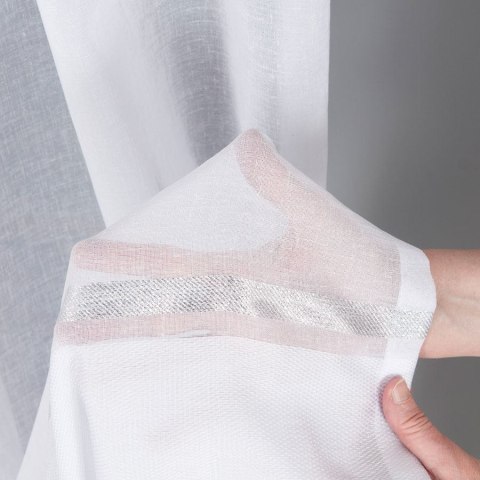 Firanka fantazyjna ze wzorem na samym dole z ołowianką, wys. 330cm, kolor biały ze srebrnym pasem 000641/000/001/000330/