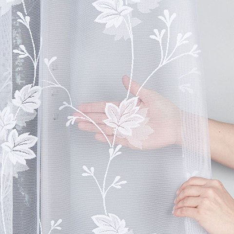Firanka żakardowa ze wzorem po całości, wys. 150cm, kolor biały 023025/000/001/000150/1