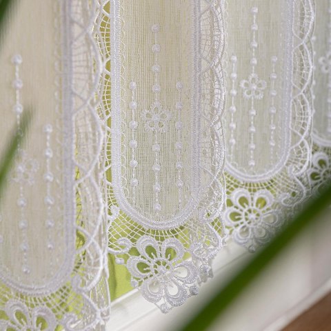 Zazdrostka haftowana panelowa na batyście, wys. 30cm, kolor biały 093721/388/001/000030/1