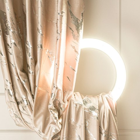 MARMA Zasłona gotowa na taśmie, 250x140cm, kolor 003 jasny beżowy ze srebrnym nadrukiem na VELVI TD0037/Z