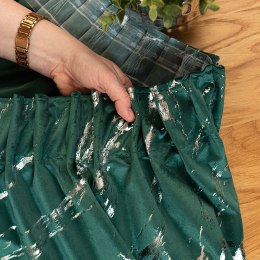 MARMA Zasłona gotowa na taśmie, 250x140cm, kolor 010 ciemny zielony; butelkowy ze srebrnym nadrukiem na V