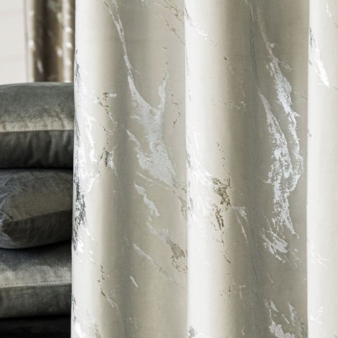 MARMA Zasłona gotowa na taśmie, 250x140cm, kolor 021 pastelowy szary ze srebrnym nadrukiem na VELVI TD003