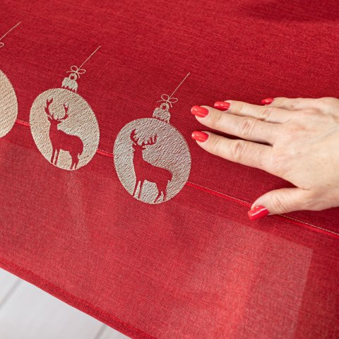 BŁYSZCZĄCY RENIFER Serweta z haftem, 85x85cm, kolor czerwony 295157/KSP/L03/085085/1