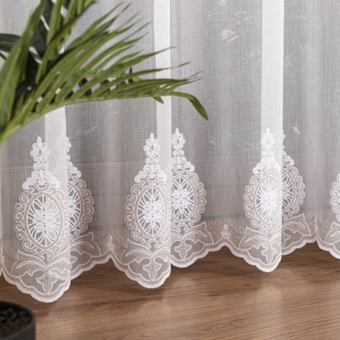 Firanka haftowana pasowa, wys.285cm, kolor 003 biały z beżowo-białą nicią FH0030/768/003/000285/1