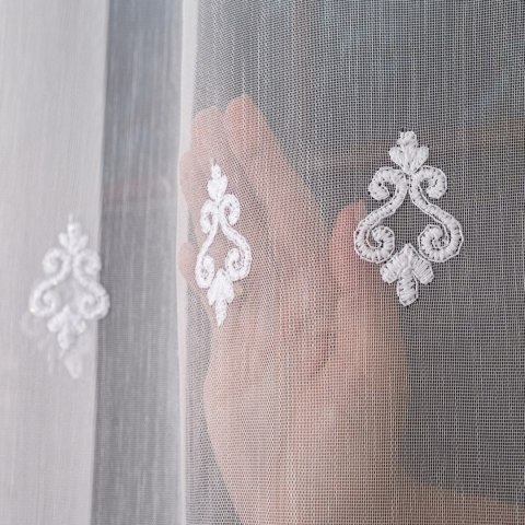 Firanka haftowana pasowa, wys. 300cm, kolor biały FH0040/768/001/000300/1