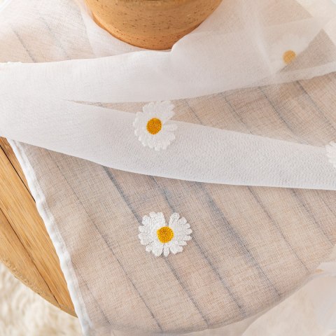 BELLIS Firanka haftowana w stokrotki na woalu, wys.290cm, kolor biały BELLIS/OLO/001/000290/1