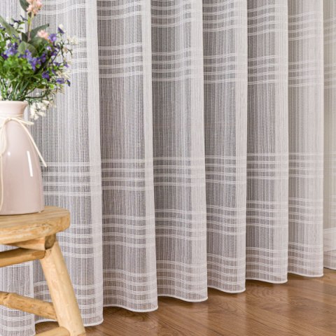 Firanka fantazyjna z ołowianką ze wzorem na samym dole z błyszczącą nitką, wys. 300cm, kolor 002 biały 001856/OLO/002/000300