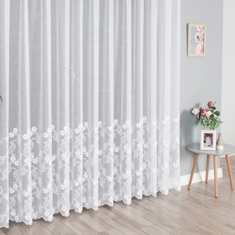 Firanka haftowana ze wzorem na samym dole, wys. 280cm, kolor biały 033385/382/001/000280/1