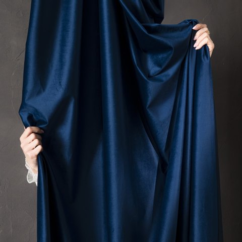 BLACKOUT VELVET Zasłona gotowa na przelotkach, 250x140cm, kolor 011 granatowy BLAVEL/ZGP/011/140250/1