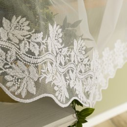 Firanka haftowana ze wzorem na samym dole, wys. 180cm, kolor biały 122858/768/001/000180/1