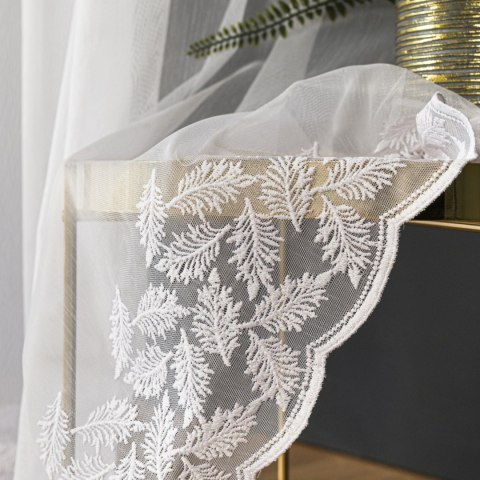 Firanka haftowana ze wzorem na samym dole, wys. 300cm, kolor biały 122763/768/001/000300/1